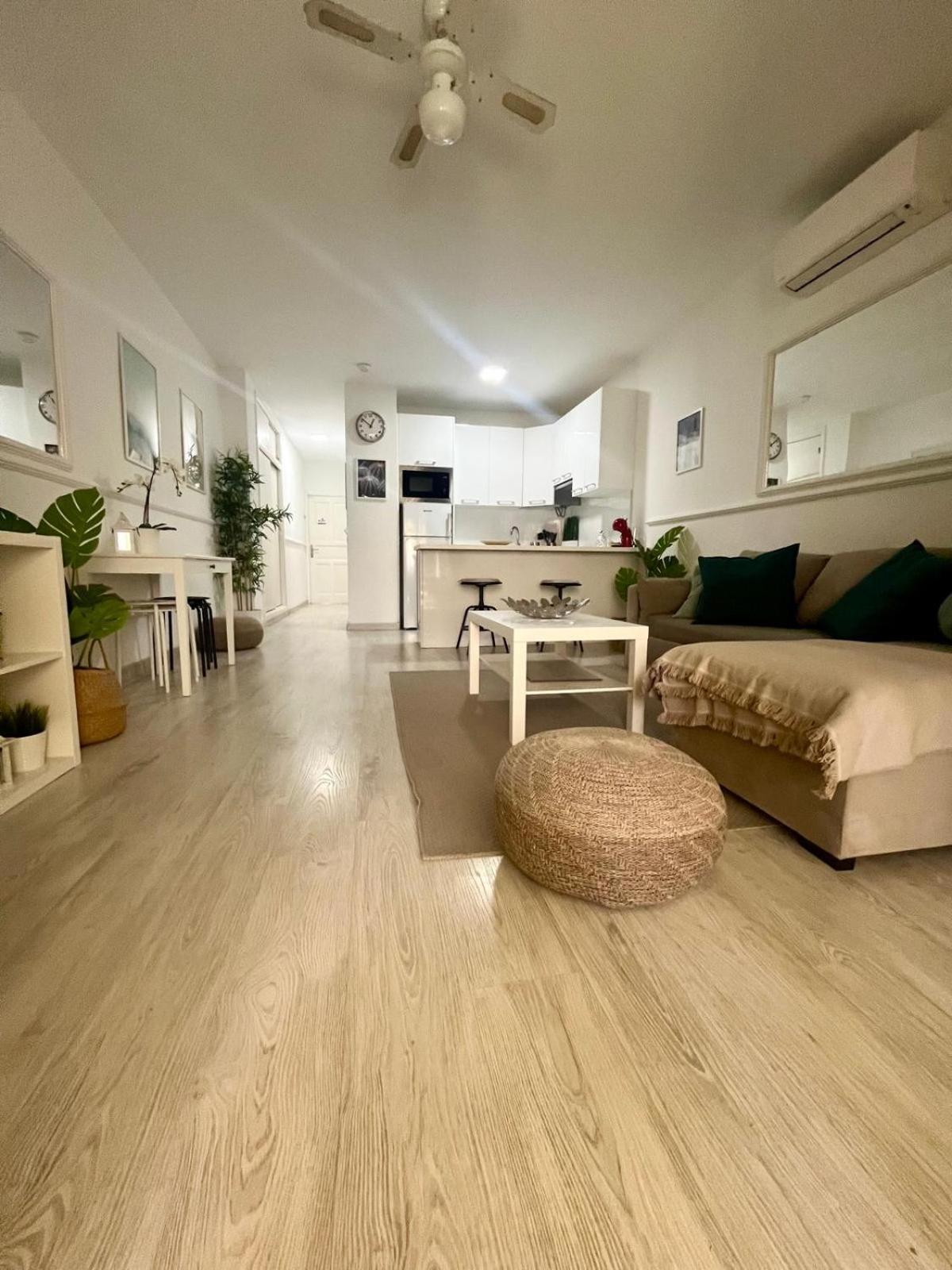 Super Y Amplio Apto Con Airco, Planta Baja En Mareverde 아데제 외부 사진